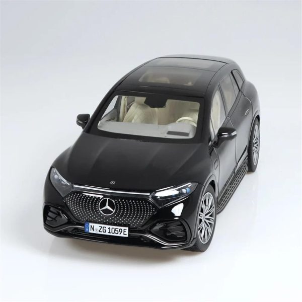 1/18 Mercedes-Benz EQS AMG Line SUV Siyah Diecast Araba, NZG PM10590050 - Görsel 3
