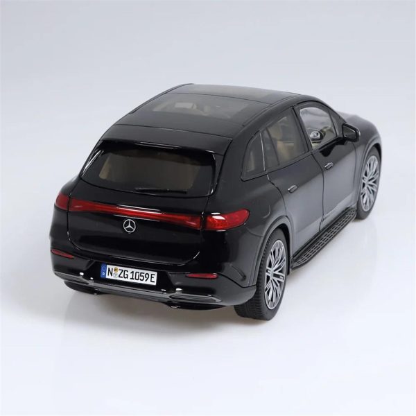 1/18 Mercedes-Benz EQS AMG Line SUV Siyah Diecast Araba, NZG PM10590050 - Görsel 4