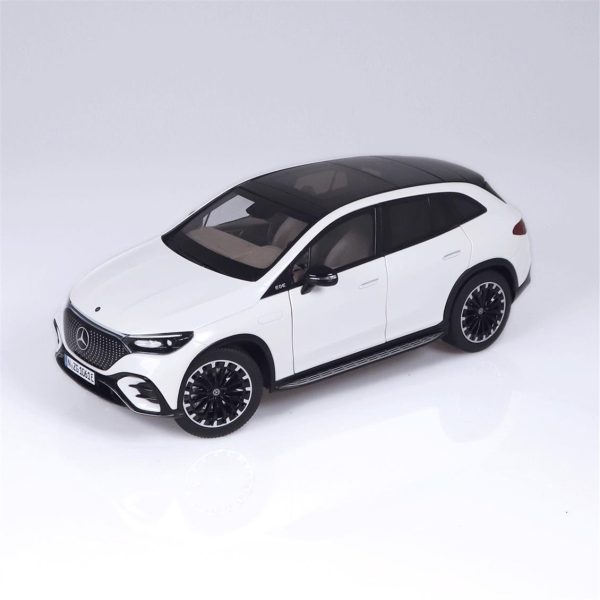 1/18 Mercedes-Benz EQE AMG Line SUV Sedef Beyaz Diecast Araba, NZG PM10610040