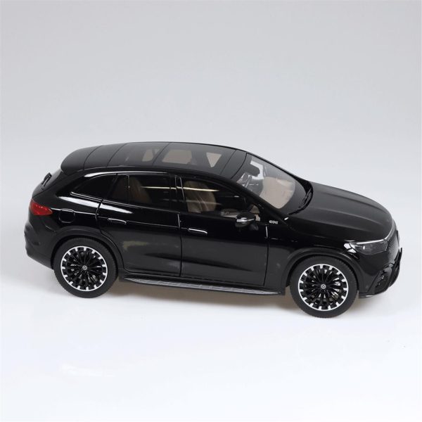 1/18 Mercedes-Benz EQE AMG Line SUV Metalik Siyah Diecast Araba, NZG PM10610050 - Görsel 2