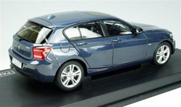 1/18 BMW F20 (1.Seri) Midnight Blue Diecast Araba, Paragon 97005 - Görsel 4