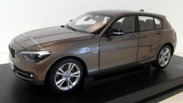 1/18 BMW F20 (1.Seri) Sparkling Bronze Diecast Araba, Paragon 97006 - Görsel 3