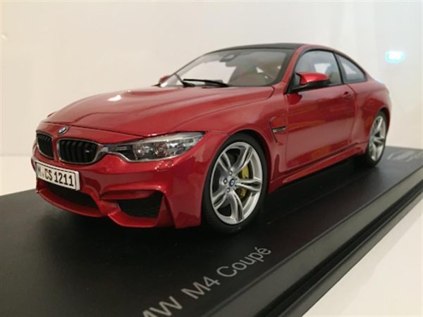 1/18 BMW M4 Coupe Sakhir Orange Diecast Araba, Paragon 97101