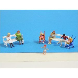 1/87 Oturan Anne ve Bebek Figürleri 12 Adet, Preiser 10522