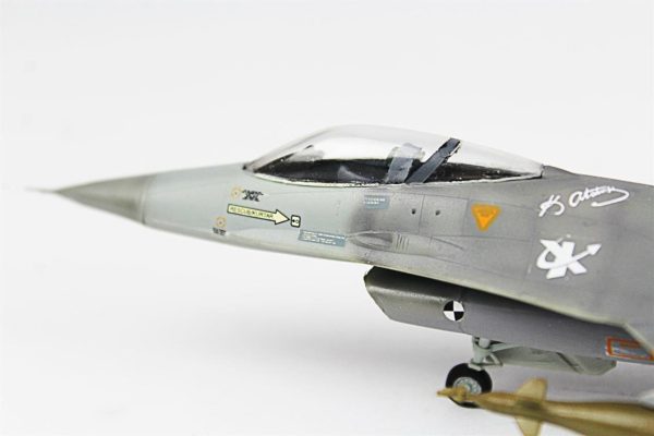 1/72 F-16C B40 Fighting Falcon Hazır Uçak Maketi - Görsel 5