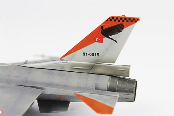 1/72 F-16C B40 Fighting Falcon Hazır Uçak Maketi - Görsel 6