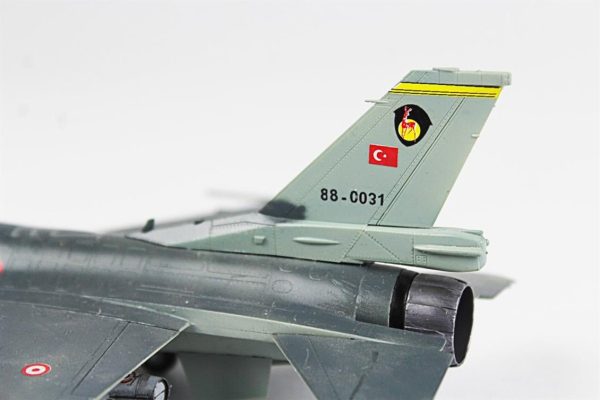 1/72 F-16C B40 Fighting Falcon Hazır Uçak Maketi - Görsel 8