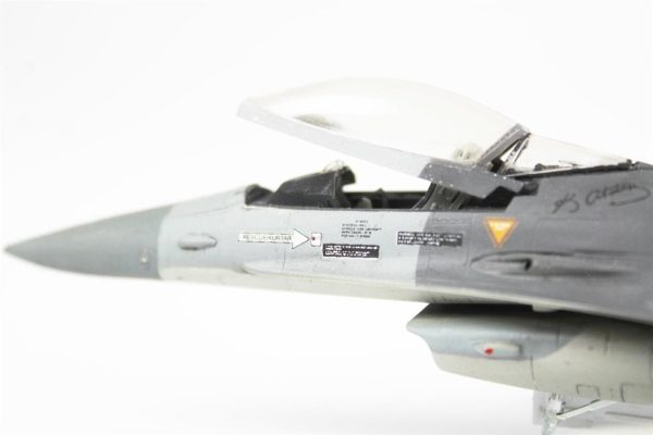 1/72 F-16C Fighting Falcon Hazır Uçak Maketi - Görsel 6