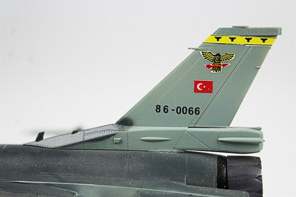 1/72 F-16C Fighting Falcon Hazır Uçak Maketi - Görsel 8