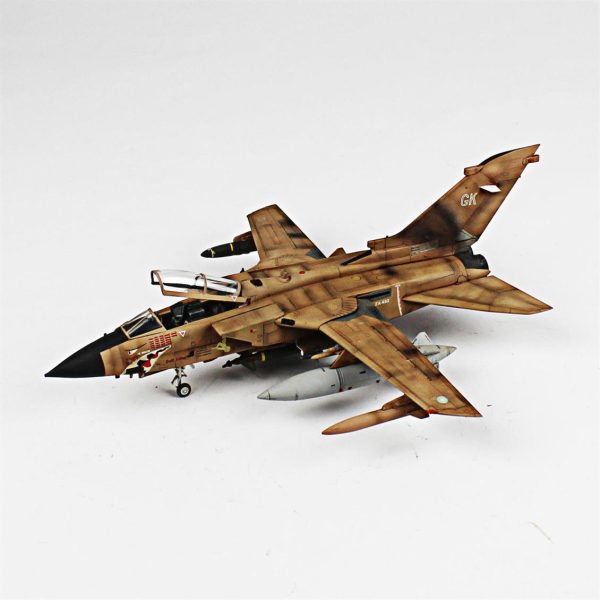 1/72 Tornado Gr.1 Hazır Uçak Maketi - Görsel 2
