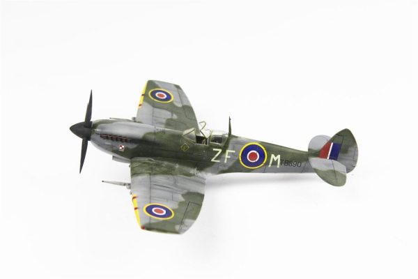 1/48 Spitfire Mk.XIII Hazır Uçak Maketi - Görsel 6