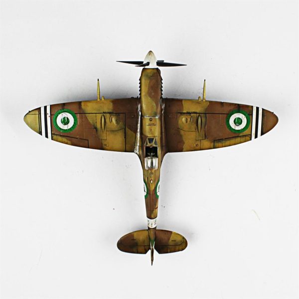 1/48 Spitfire Mk.V Hazır Uçak Maketi - Görsel 5
