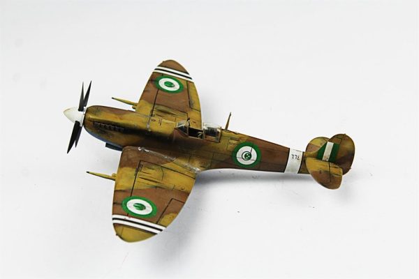 1/48 Spitfire Mk.V Hazır Uçak Maketi - Görsel 6