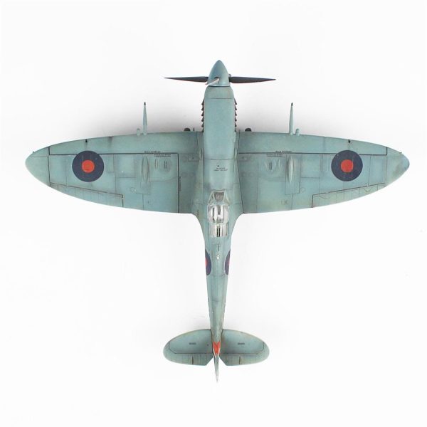1/48 Spitfire Hazır Uçak Maketi - Görsel 4