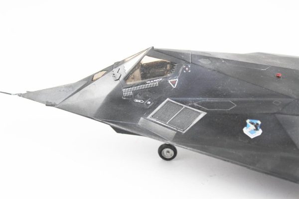 1/48 F-117A NightHawk Hazır Uçak Maketi - Görsel 5