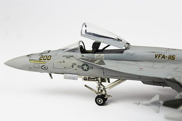 1/72 F-18E Super Hornet Hazır Uçak Maketi - Görsel 6