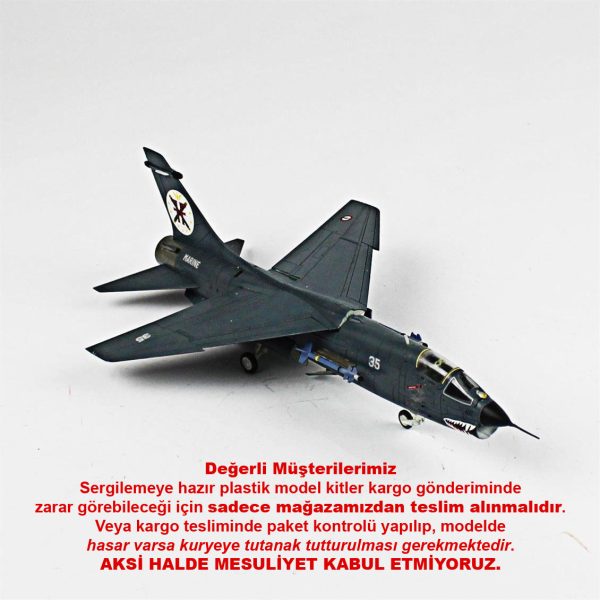 1/72 F-8E Crusader Hazır Uçak Maketi