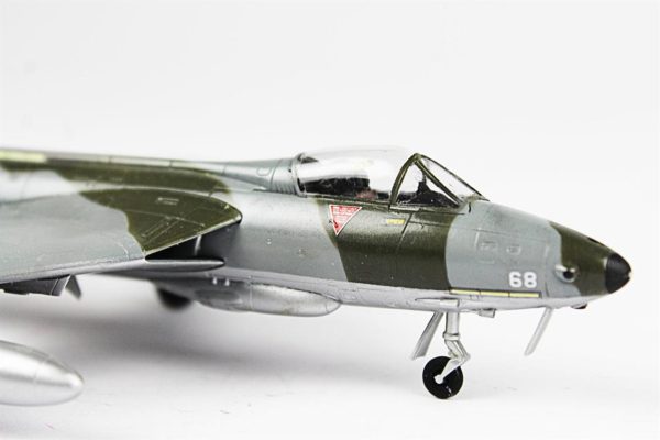 1/72 Hawker Hunter Hazır Uçak Maketi - Görsel 5