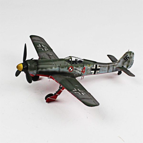 1/48 Focke-Wulf 190 D Hazır Uçak Maketi - Görsel 2