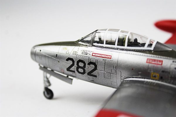 1/72 F-84G Thunderjet Hazır Uçak Maketi - Görsel 6