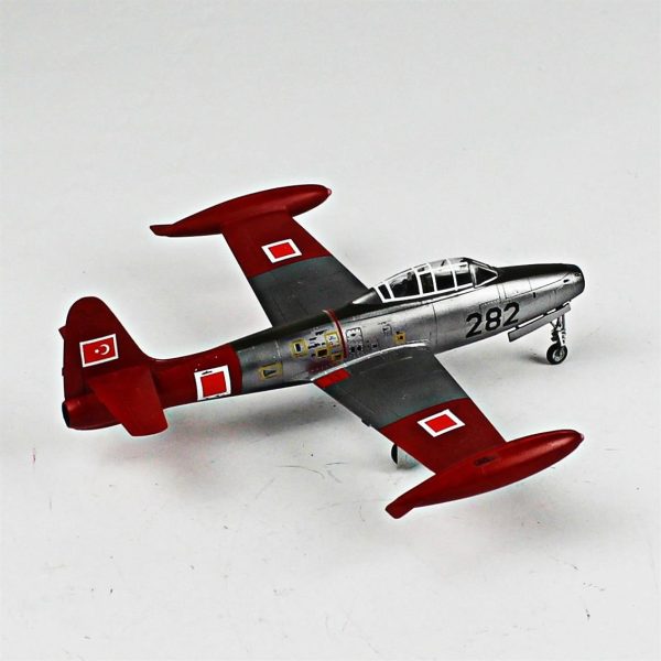 1/72 F-84G Thunderjet Hazır Uçak Maketi - Görsel 4