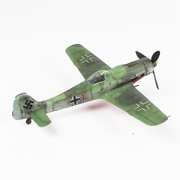 1/48 Focke-Wulf 190 D Hazır Uçak Maketi - Görsel 4