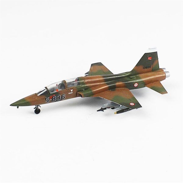 1/72 F-5B Freedom Fighter Hazır Uçak Maketi - Görsel 2