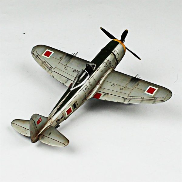 1/72 P-47D Thunderbolt Hazır Uçak Maketi - Görsel 4