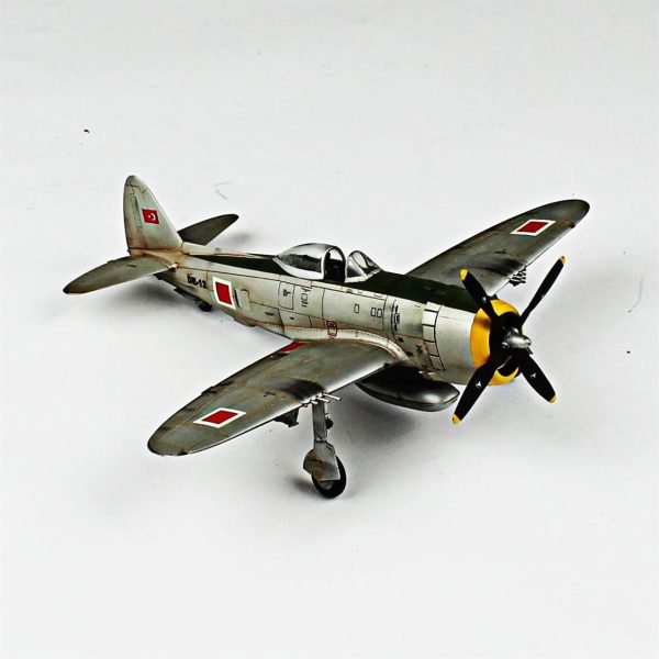 1/72 P-47D Thunderbolt Hazır Uçak Maketi