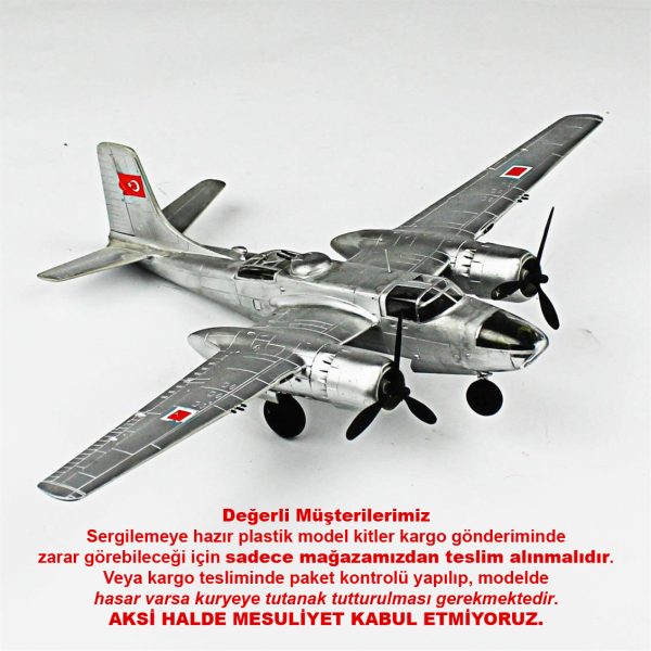 1/72 A-26C Invader Hazır Uçak Maketi
