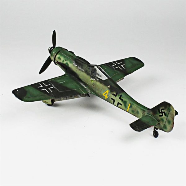 1/32 Focke-Wulf 190 D Hazır Uçak Maketi - Görsel 3
