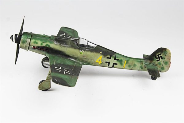 1/32 Focke-Wulf 190 D Hazır Uçak Maketi - Görsel 6
