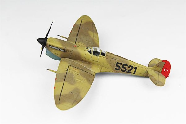 1/48 Spitfire Mk.V Hazır Uçak Maketi - Görsel 6