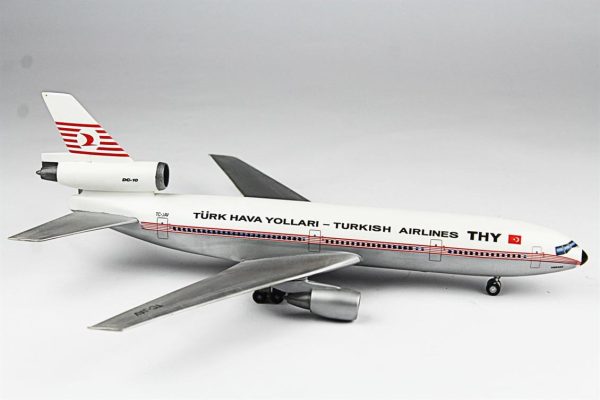 1/144 DC-10 Hazır Uçak Maketi - Görsel 5