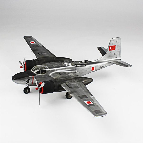1/48 A-26B Invader Hazır Uçak Maketi - Görsel 2