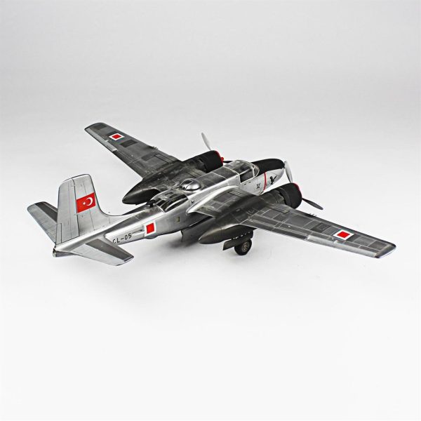 1/48 A-26B Invader Hazır Uçak Maketi - Görsel 4