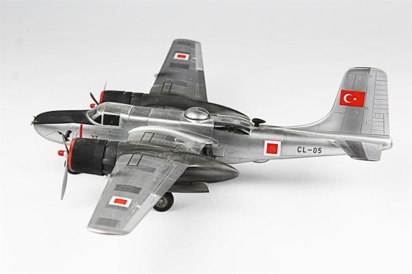 1/48 A-26B Invader Hazır Uçak Maketi - Görsel 5