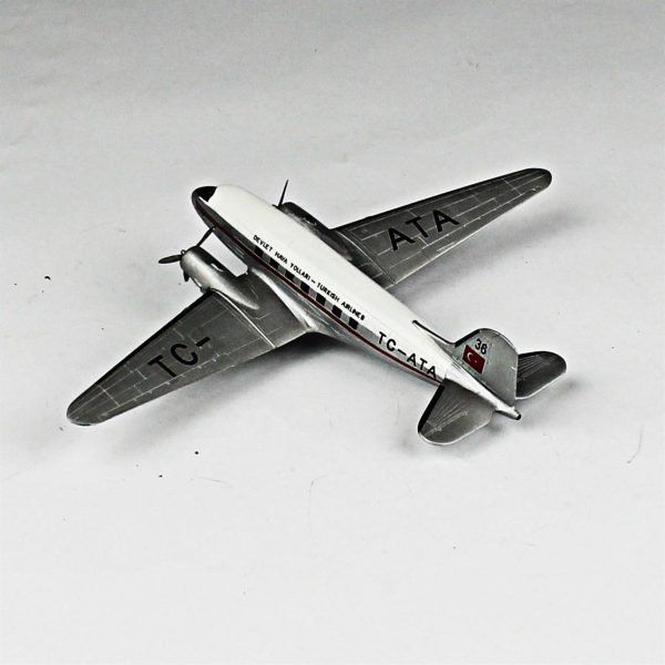 1/144 DC-3 Hazır Uçak Maketi - Görsel 2