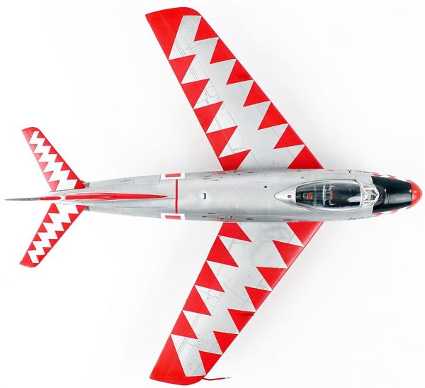1/48 F-86E Sabre (Yarasalar) Hazır Savaş Uçağı Modeli - Görsel 5