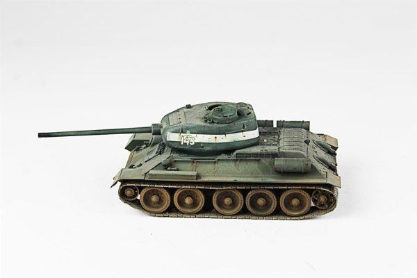 1/35 T-34/85 Tamiya Hazır Tank Maketi - Görsel 7