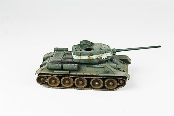1/35 T-34/85 Tamiya Hazır Tank Maketi - Görsel 6