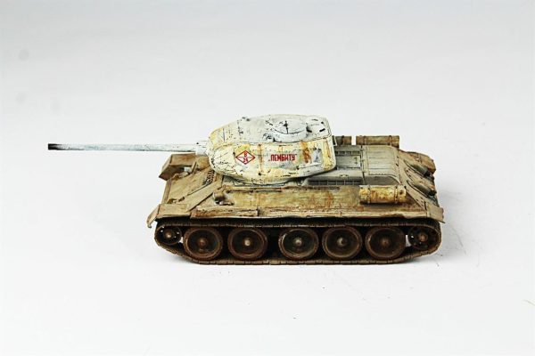 1/35 T-34/85 Tamiya Hazır Tank Maketi - Görsel 6