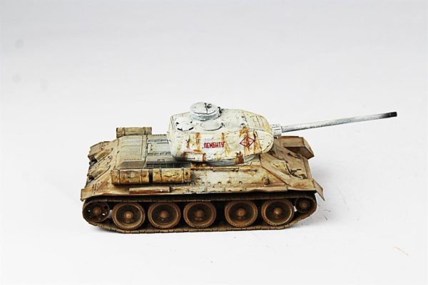 1/35 T-34/85 Tamiya Hazır Tank Maketi - Görsel 7