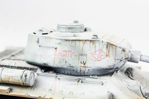 1/35 T-34/85 Tamiya Hazır Tank Maketi - Görsel 8