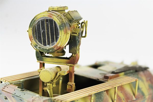 1/35 Sdkfz 251/20 UHU AFV Club Hazır Tank Maketi - Görsel 8