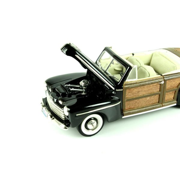 1/18 1946 Ford Sportsman (Wood Frame) Black Diecast Araba, Road Signature 20048 - Görsel 3