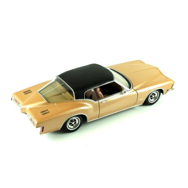 1/18 1971 Buick Riviera GS Vinil Top Brown Diecast Araba, Road Signature 92558 - Görsel 2