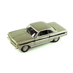 1/18 1964 Ford Falcon Gümüş Diecast Araba, Road Signature 92708