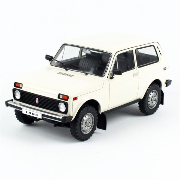 1/18 1980 Lada Niva Krem Beyaz Diecast Araba, Solido 1807301 - Görsel 2