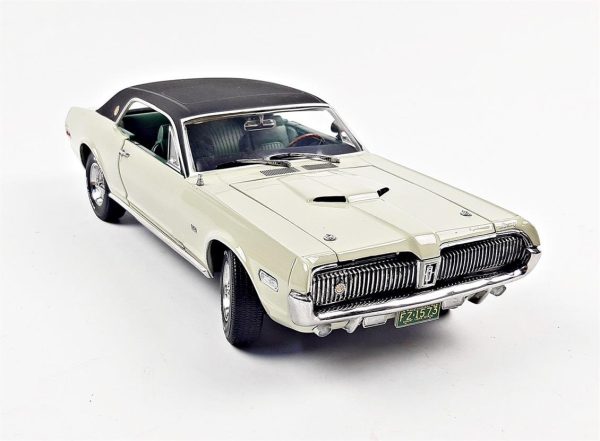 1/18 1968 Mercury Cougar XR7G Deniz Yeşili Diecast Araba, Sunstar 1573 - Görsel 2